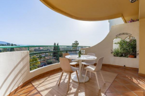 Modern 2-Bedroom Apartment with Stunning Views
